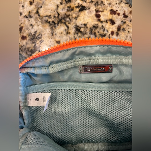 Lululemon Beltbag - Picture 2 of 3